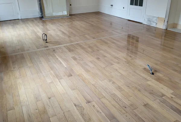 Ponçage et vitrification finition iceberg